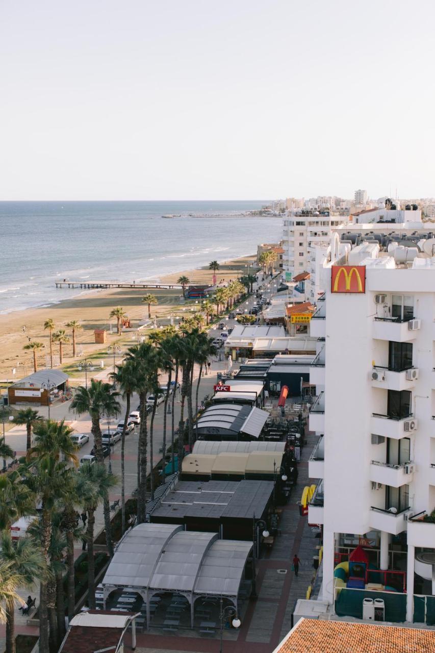 Top Floor Sea View Finikoudes Carisa Ithaki Court Apartment Larnaca Bagian luar foto